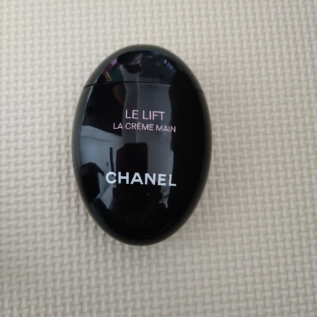 CHANEL(シャネル)の専用CHANEL　ラ　クレームマン コスメ/美容のボディケア(ハンドクリーム)の商品写真