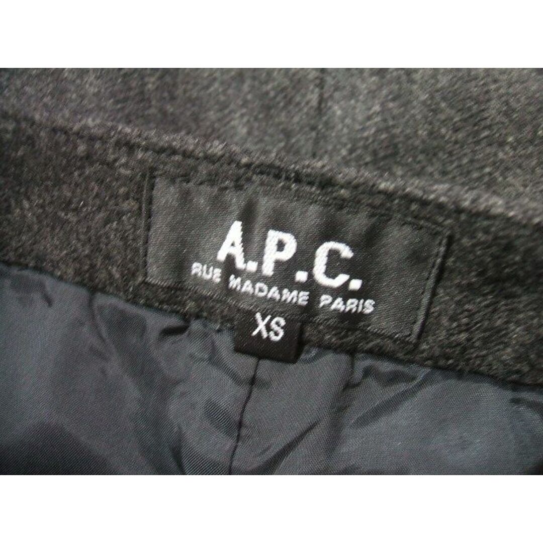 A.P.C(アーペーセー)のアーペーセー ショートパンツ レディースのパンツ(ショートパンツ)の商品写真