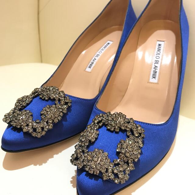 Blue Satin Jewel Buckle Pumps????