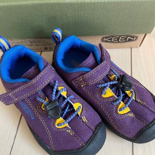 キーン(KEEN)の中古　KEEN 16 スニーカー(スニーカー)