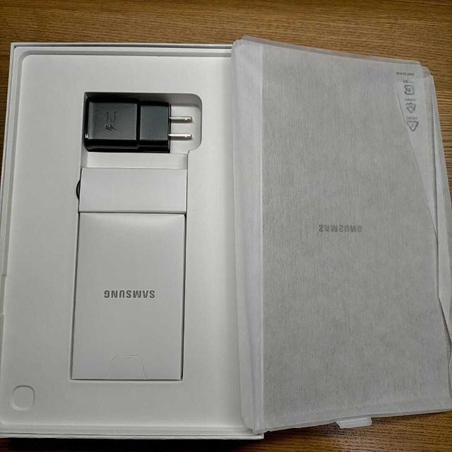 SAMSUNG(サムスン)のほぼ未使用 Galaxy Tab S5e android タブレット 本体 スマホ/家電/カメラのPC/タブレット(タブレット)の商品写真