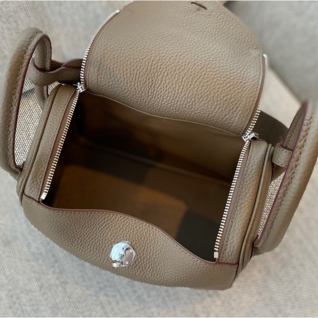 トープ ハンドバッグ 新品未使用 レザー本革 レディースのバッグ(ハンドバッグ)の商品写真