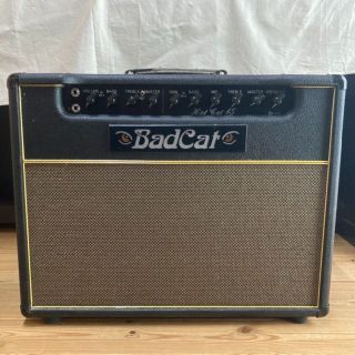 【週末限定値下げ】Bad Cat Hot Cat 15Wギターコンボアンプ(ギターアンプ)