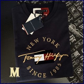 トミーヒルフィガー(TOMMY HILFIGER)の黄金に輝く立体刺繍のアイコンロゴ　Tシャツ　ネイビー　Mサイズ(Tシャツ/カットソー(半袖/袖なし))