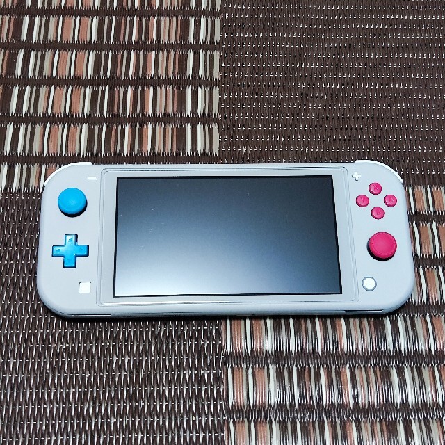 美品 Nintendo Switch LITE ザシアン ザマゼンタ 1