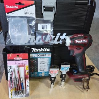 マキタ(Makita)のマキタ純正　インパクトドライバー18v 　モデルTD172DGX★新品★レッド(工具/メンテナンス)