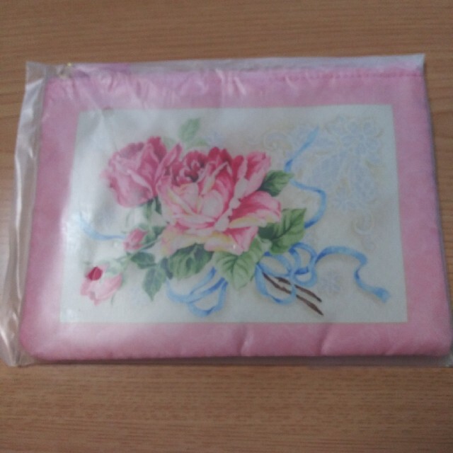 薔薇のポーチ レディースのファッション小物(ポーチ)の商品写真