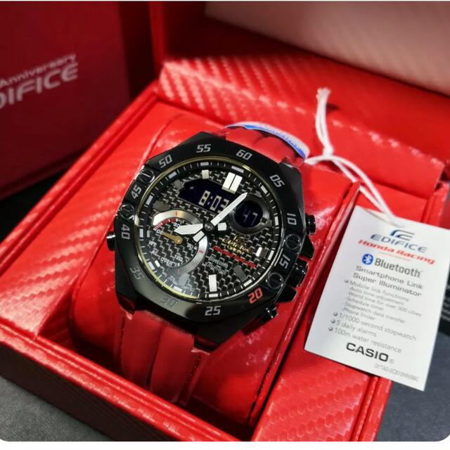 EDIFICE(エディフィス)のCasio Edifice Watch ECB-10HR-1A メンズの時計(腕時計(デジタル))の商品写真
