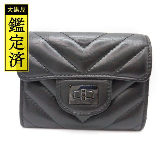 CHANEL - シャネル Vステッチコインケース カーフ クロ ブラックメタル金具 【474】