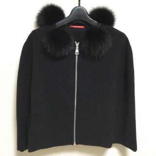プラダ ポンチョの通販 15点 | PRADAを買うならラクマ