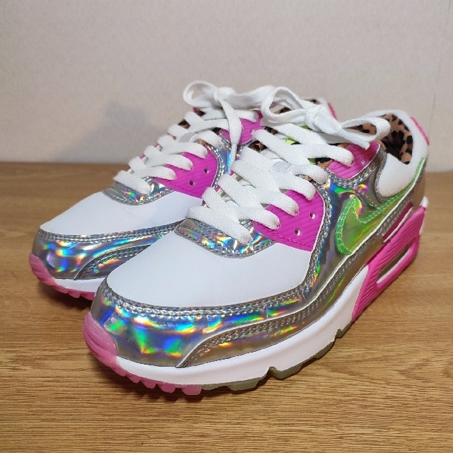 NIKE(ナイキ)の★美品 特別モデル NIKE WMNS AIR MAX 90 LX レディースの靴/シューズ(スニーカー)の商品写真