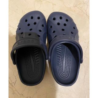 クロックス(crocs)の美品　クロックス　サンダル　C10 11 ネイビー　18㎝(サンダル)