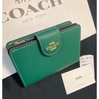 COACH コーチ ☆ 新品 ☆ 折り財布 グリーン　レディース 小物 財布 緑