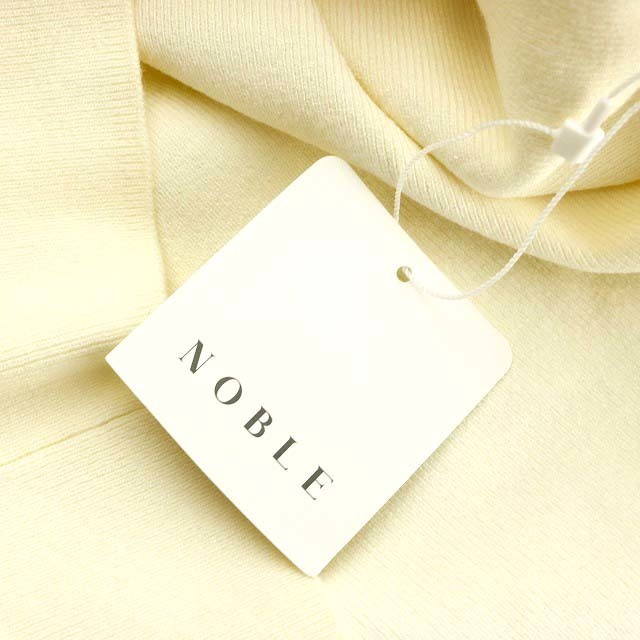 Noble(ノーブル)のノーブル 19AW ボトルネックプルオーバー ニット F 長袖 アイボリー レディースのトップス(ニット/セーター)の商品写真