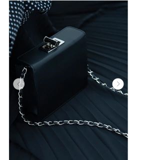 Drawer - loin. ロワン バッグ チェーン ショルダー 井川遥 heratoの Drawer - loin. ロワン バッグ チェーン ショルダー 井川遥 heratoの