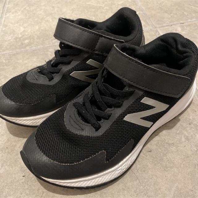 New Balance(ニューバランス)のニューバランス　キッズ　スニーカー キッズ/ベビー/マタニティのキッズ靴/シューズ(15cm~)(スニーカー)の商品写真