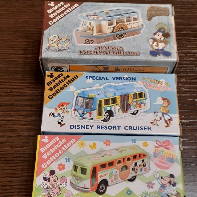 Disney(ディズニー)の東京ディズニー　トミカ　3台　ディズニーイースター2022 新品 エンタメ/ホビーのおもちゃ/ぬいぐるみ(ミニカー)の商品写真