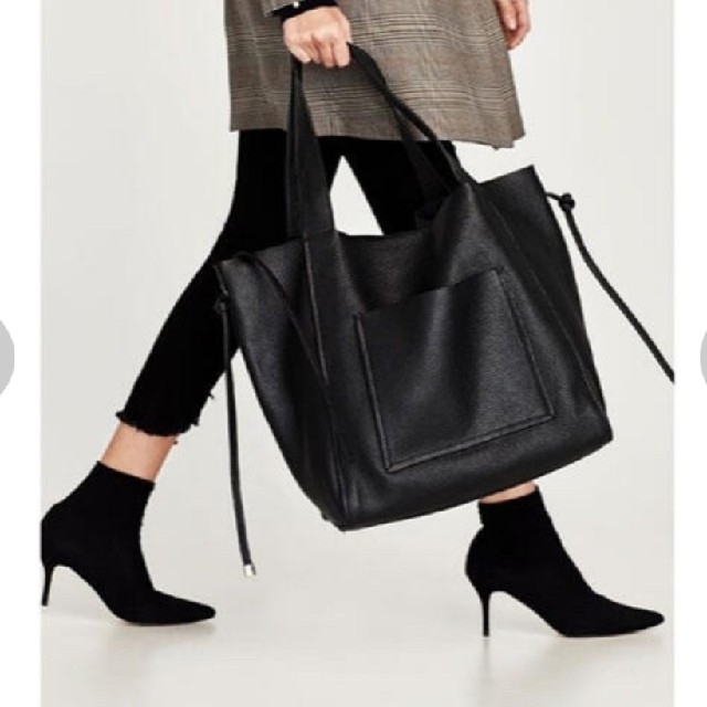 ZARA - 【期間限定値下げ】zaraレザービッグトートバッグの通販 ZARA - 【期間限定値下げ】zaraレザービッグトートバッグの通販