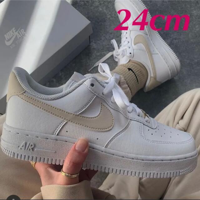 美品 NIKE AIR FORCE1 エアフォースワン ベージュ 24.5