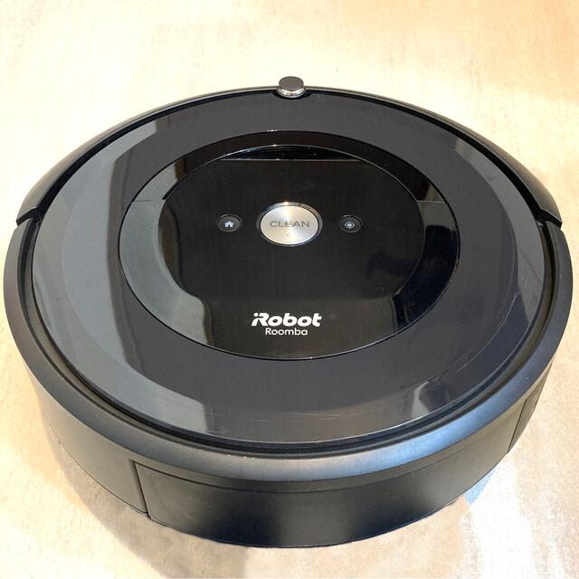 iRobot(アイロボット)のおまけ付き 値下不可‼️Roomba e5 ルンバ アイロボット ロボット掃除機 スマホ/家電/カメラの生活家電(掃除機)の商品写真