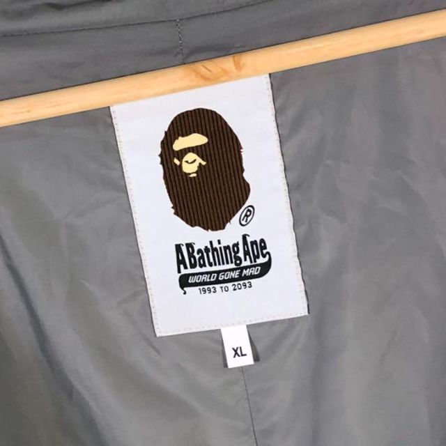 A BATHING APE(アベイシングエイプ)の『A BATHING APE』エイプ (XL) リフレクタージャケット メンズのジャケット/アウター(ナイロンジャケット)の商品写真