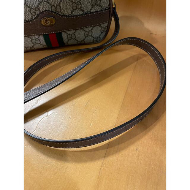 携帯ケース　美品　GUCCI グッチショルダーバッグGGスプリーム