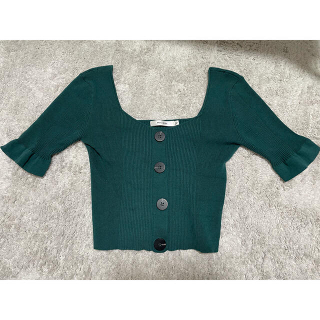 moussy(マウジー)のまとめ買い割引します様専用FRONT BUTTON CROP KNIT 状態◎ レディースのトップス(ニット/セーター)の商品写真