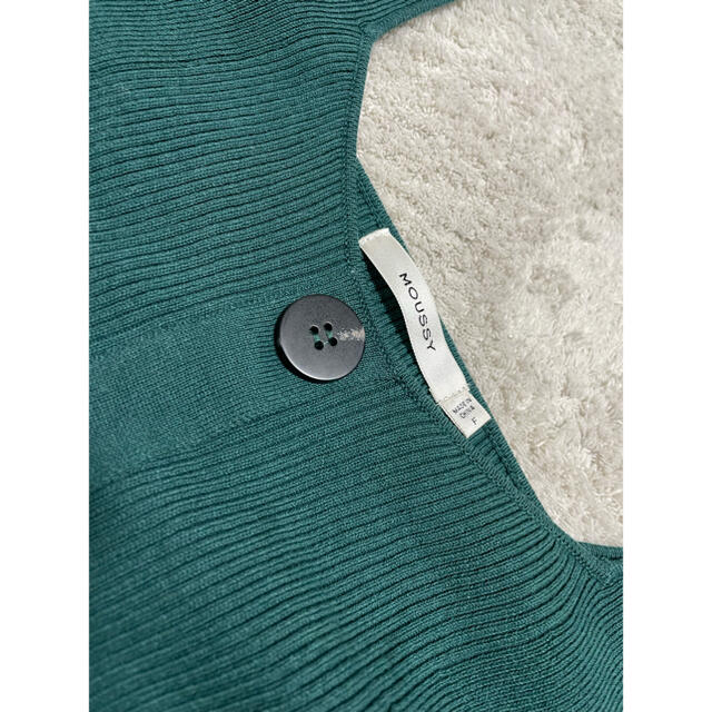 moussy(マウジー)のまとめ買い割引します様専用FRONT BUTTON CROP KNIT 状態◎ レディースのトップス(ニット/セーター)の商品写真