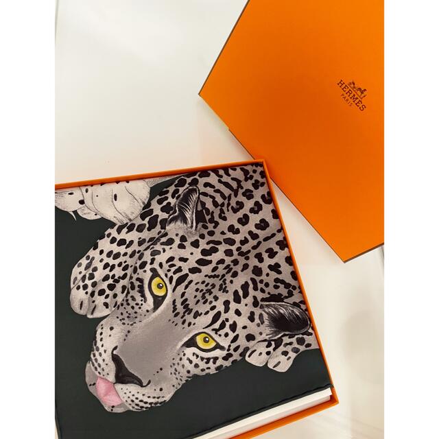 Hermes(エルメス)のHERMES ♥ レイジー・レオパード レディースのファッション小物(バンダナ/スカーフ)の商品写真