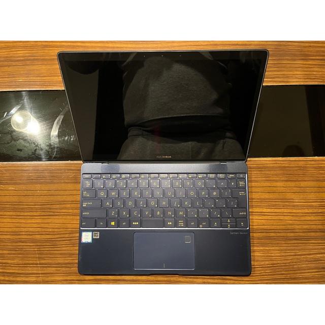 ASUS Zenbook UX390U