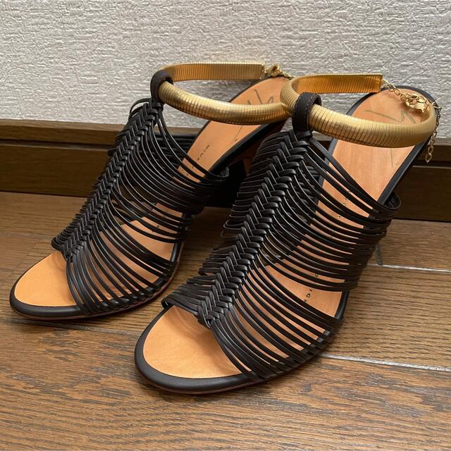 Giuseppe Zanotti Design(ジュゼッペザノッティデザイン)の【Guseppezanotti】ジュゼッペザノッティサンダル レディースの靴/シューズ(サンダル)の商品写真