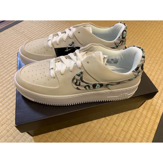 新品 ナイキ エアフォース1  AF1 low セージ　27cm