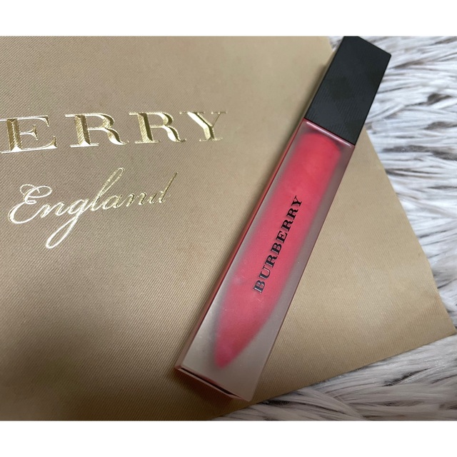 BURBERRY(バーバリー)のBurberry♡リキッドリップベルベットNo.29 コスメ/美容のベースメイク/化粧品(口紅)の商品写真