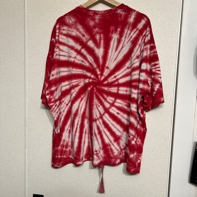 PEACEMINUSONE(ピースマイナスワン)のPEACEMINUSONE PMO TYEDYE RED メンズのトップス(Tシャツ/カットソー(半袖/袖なし))の商品写真