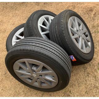 トヨタ(トヨタ)のプリウスα純正　アルミホイール　205/60R16(パンク修理有)　2016年製(タイヤ・ホイールセット)