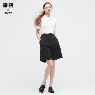 ユニクロ(UNIQLO)の【新品未使用】UNIQLO theory  感動タックイージーショートパンツ(ショートパンツ)