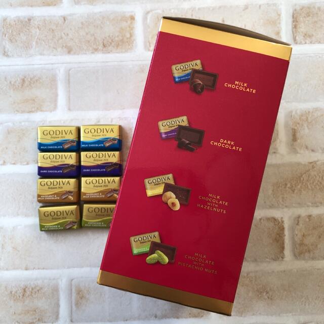 コストコ(コストコ)の♡大人気♡コストコ GODIVA ナポリタンチョコレート 8個 お試し 301円 食品/飲料/酒の食品(菓子/デザート)の商品写真