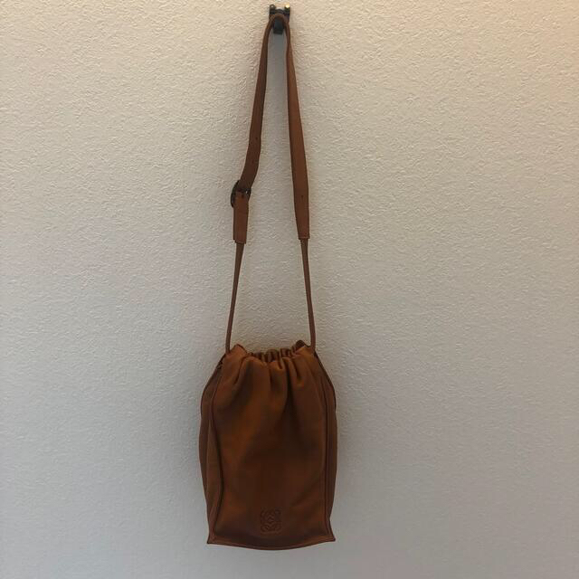 【超お買い得!】 ショルダーバッグ ロエベアベニューピンク LOEWE