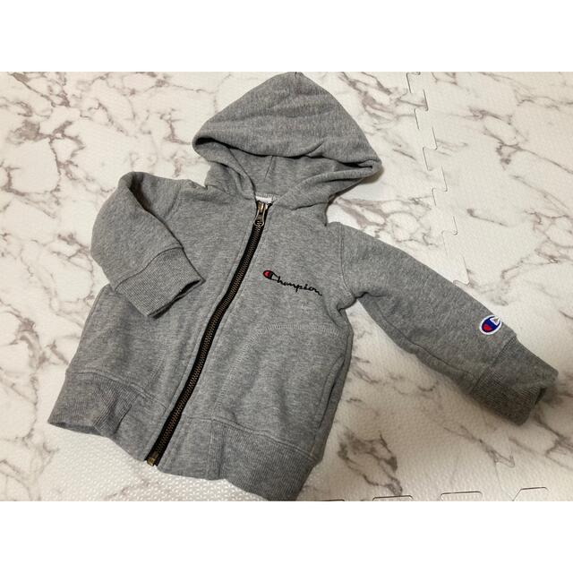 Champion(チャンピオン)のチャンピオン　ベビー　パーカー　80 キッズ/ベビー/マタニティのベビー服(~85cm)(トレーナー)の商品写真