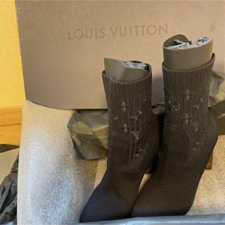 ルイヴィトン(LOUIS VUITTON)のぴーちゃん様専用LOUIS VUITTON レディースショートブーツ(ブーツ)