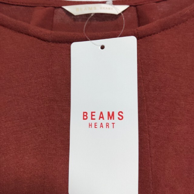 BEAMS(ビームス)の【タグ付】BEAMS HEART ビームスハート　タックフレアプルオーバー レディースのトップス(シャツ/ブラウス(半袖/袖なし))の商品写真