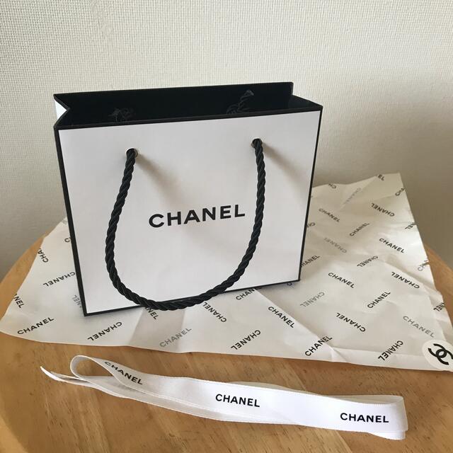 CHANEL(シャネル)のシャネル　紙袋　リボン レディースのバッグ(ショップ袋)の商品写真