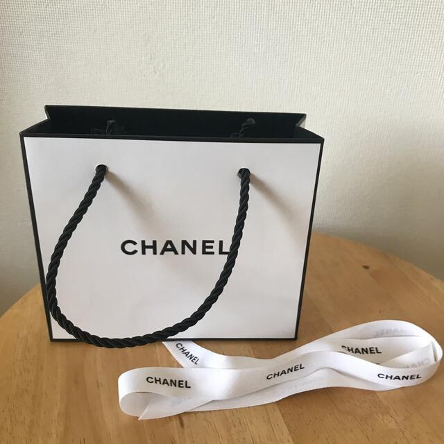 CHANEL(シャネル)のシャネル　紙袋　リボン レディースのバッグ(ショップ袋)の商品写真