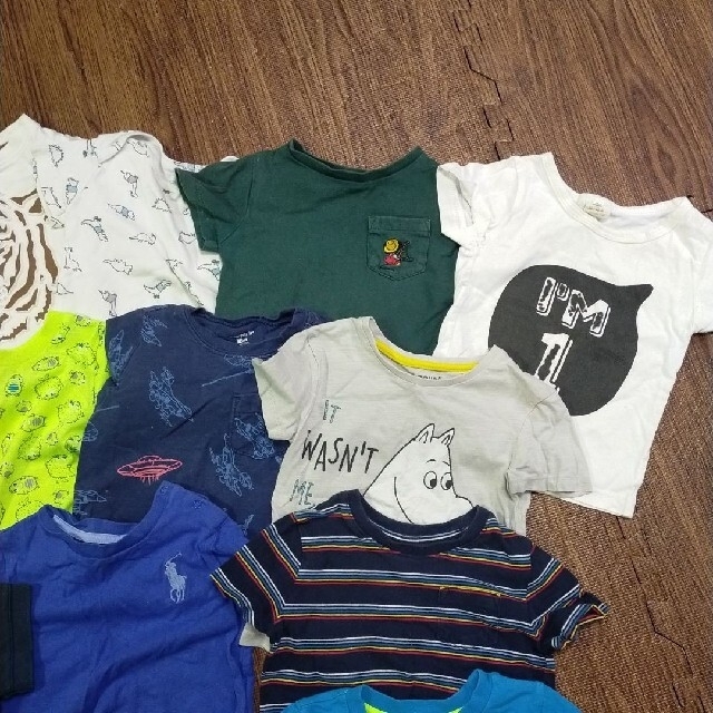 babyGAP(ベビーギャップ)のTシャツ　19枚　まとめ売り キッズ/ベビー/マタニティのキッズ服男の子用(90cm~)(Tシャツ/カットソー)の商品写真