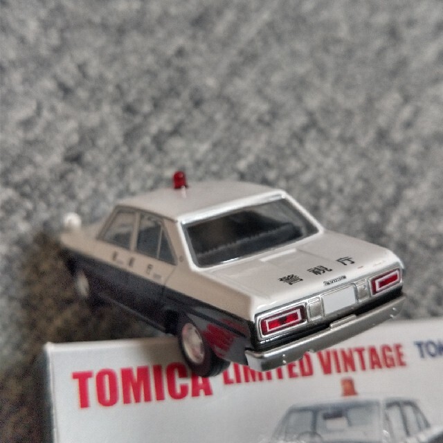 トミカリミテッドヴィンテージ セドリックパトカー | visitsantaflavia.it