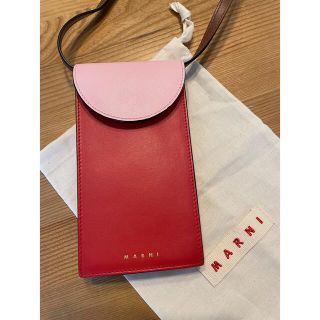 マルニ(Marni)のマルニ   MARNI フォンケース　スムースカーフ フラップフォンケース(ショルダーバッグ)