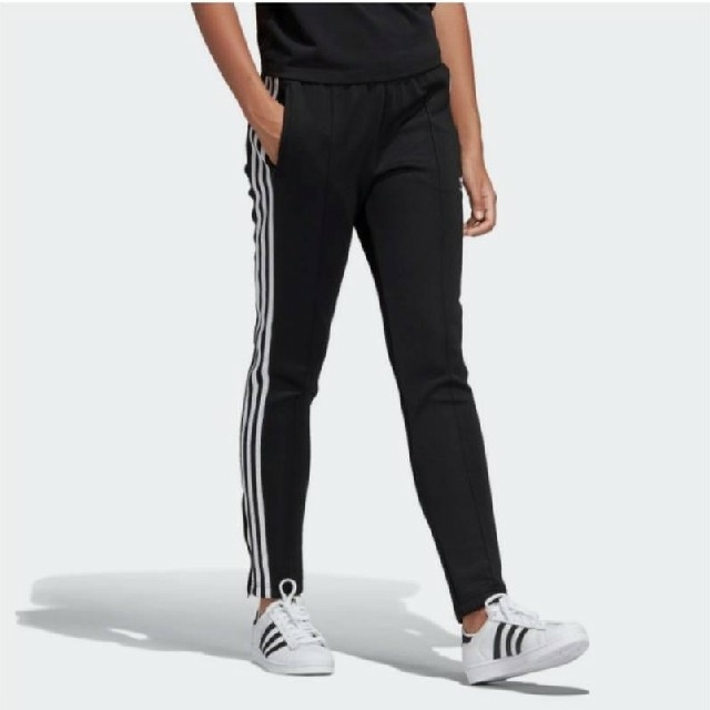 Original(オリジナル)の新品☆adidas Originals SST TRACK PANTS レディースのパンツ(カジュアルパンツ)の商品写真