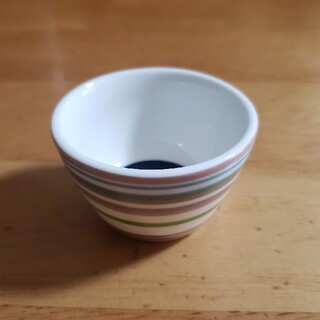 イッタラ(iittala)のイッタラ　オリゴ　エッグカップ　ベージュ(食器)