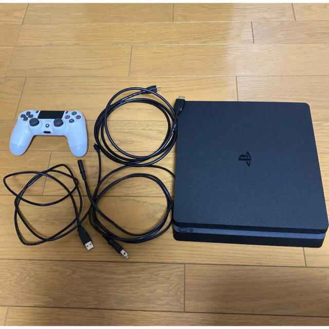 PlayStation4(プレイステーション4)のPlayStation®4 ジェット・ブラック 500GB CUH-2000A… エンタメ/ホビーのゲームソフト/ゲーム機本体(家庭用ゲーム機本体)の商品写真