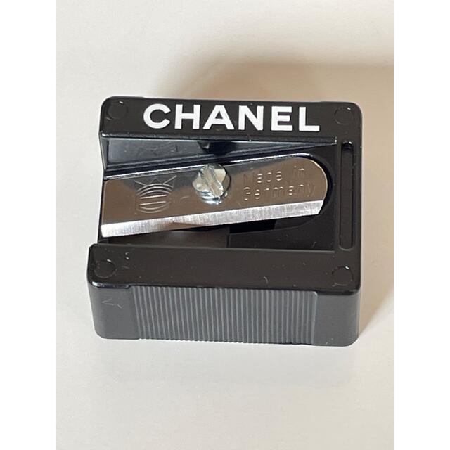 CHANEL(シャネル)の新品未使用CHANELリップペンシル コスメ/美容のベースメイク/化粧品(リップライナー)の商品写真